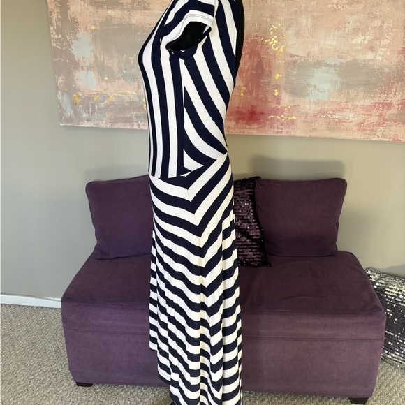 GAP Navy and White Stripped Ballet HiLow Dress with Flutter‎ Cap Sleeves Size S - Picture 5 of 13